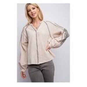 Easel Los Angeles Embroidered Top in Ecru M